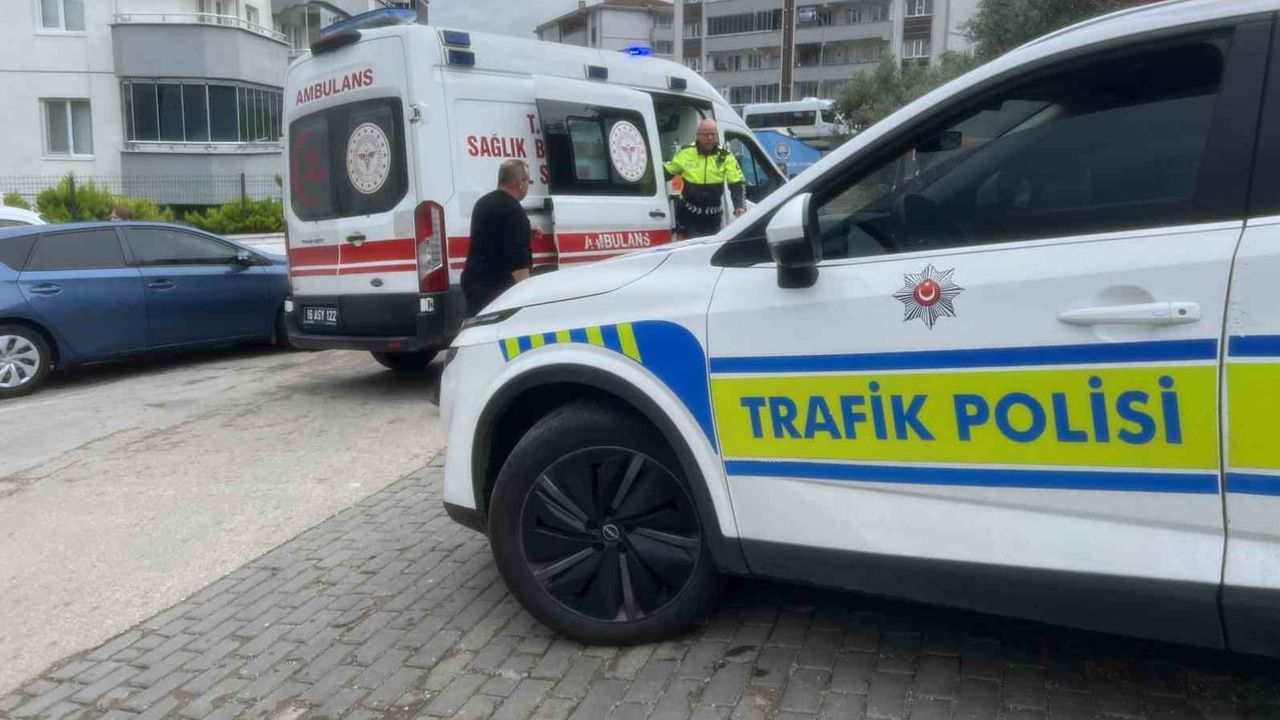Aniden önüne çıkan araç kurye kazasına yol açtı