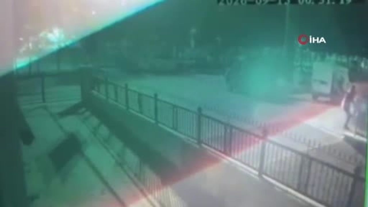 Ankara'da kaçış sırasında polis aracına çarpan sürücü, terk edilen araç ve evindeki tüfekle yakalandı