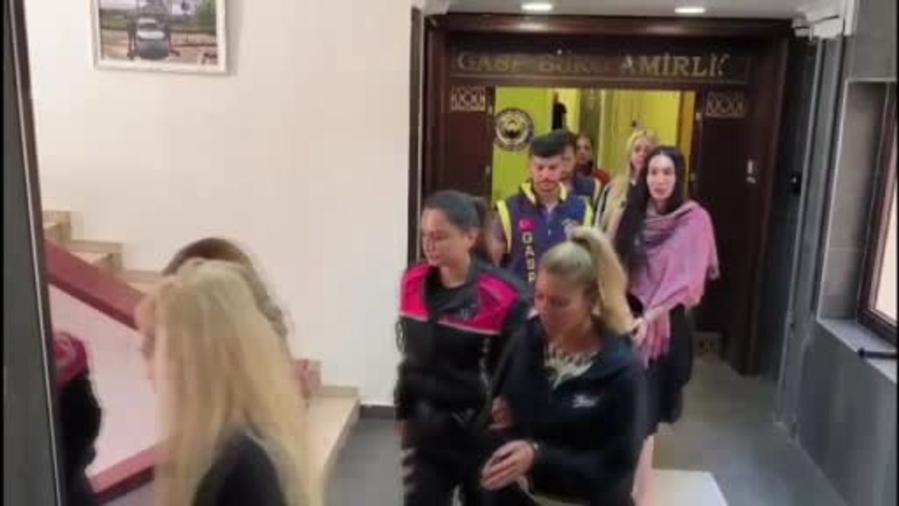 Ankara'dan 5 ile yayılan operasyonda Tuğba Ekinci de gözaltında
