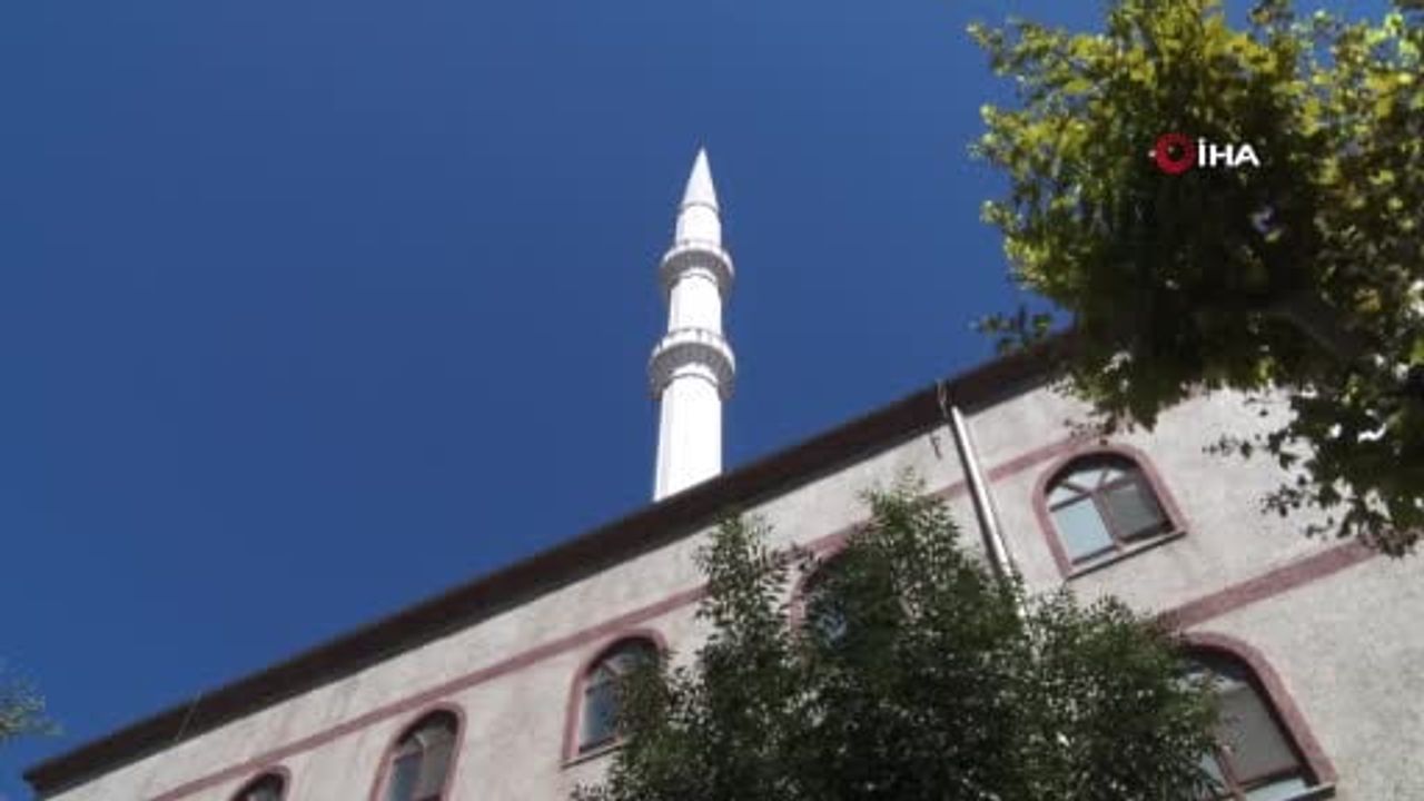 Anlaşmazlık yaşamlarını aldı: Maltepe'de öldürülen ev sahipleri defnedildi