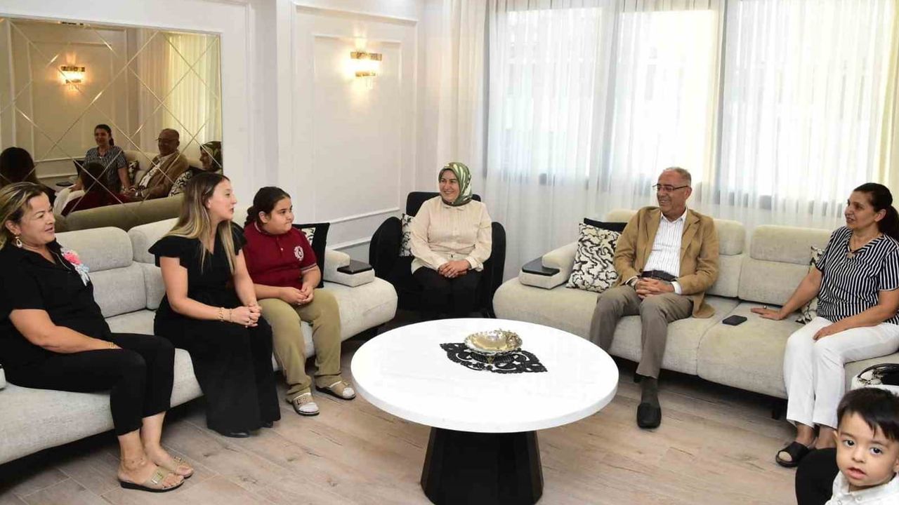 Antakya'da depremzedelerle yeni yuvada buluşma: İbrahim Naci Yapar