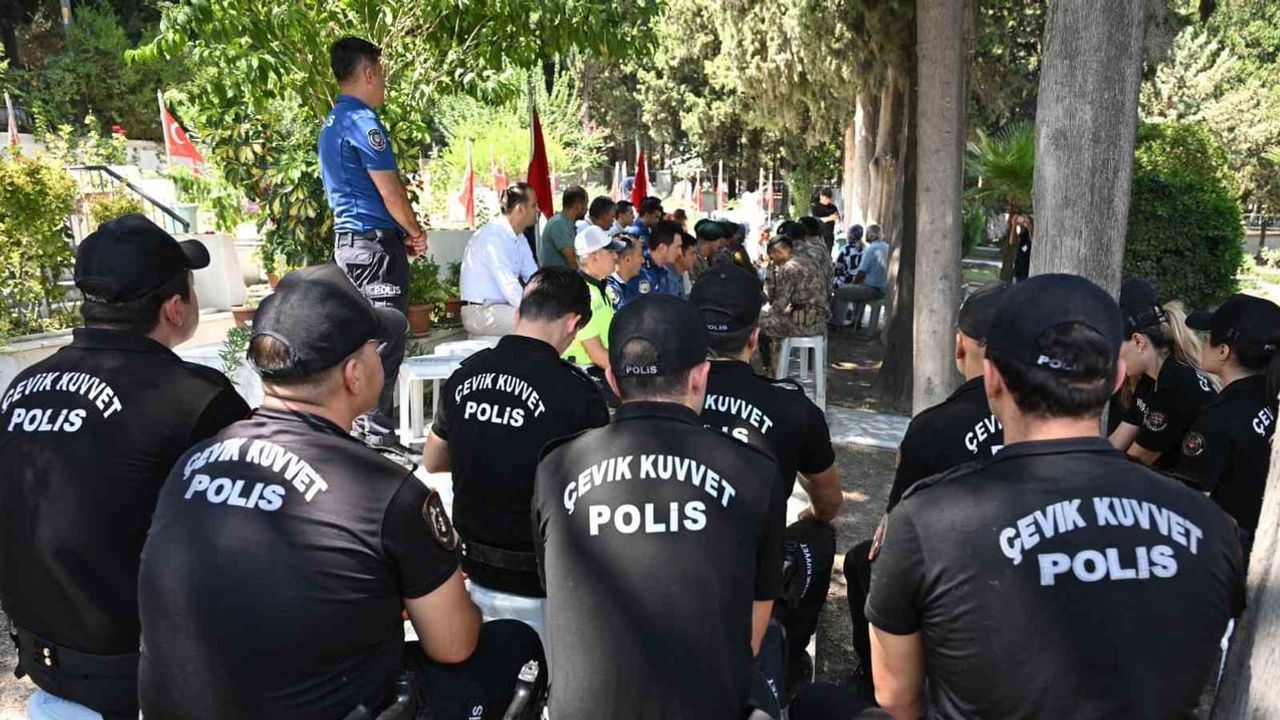 Antakya şehitliğinde Fatih Kılbey anıldı: meslektaşları ve ailesi kabri başındaydı