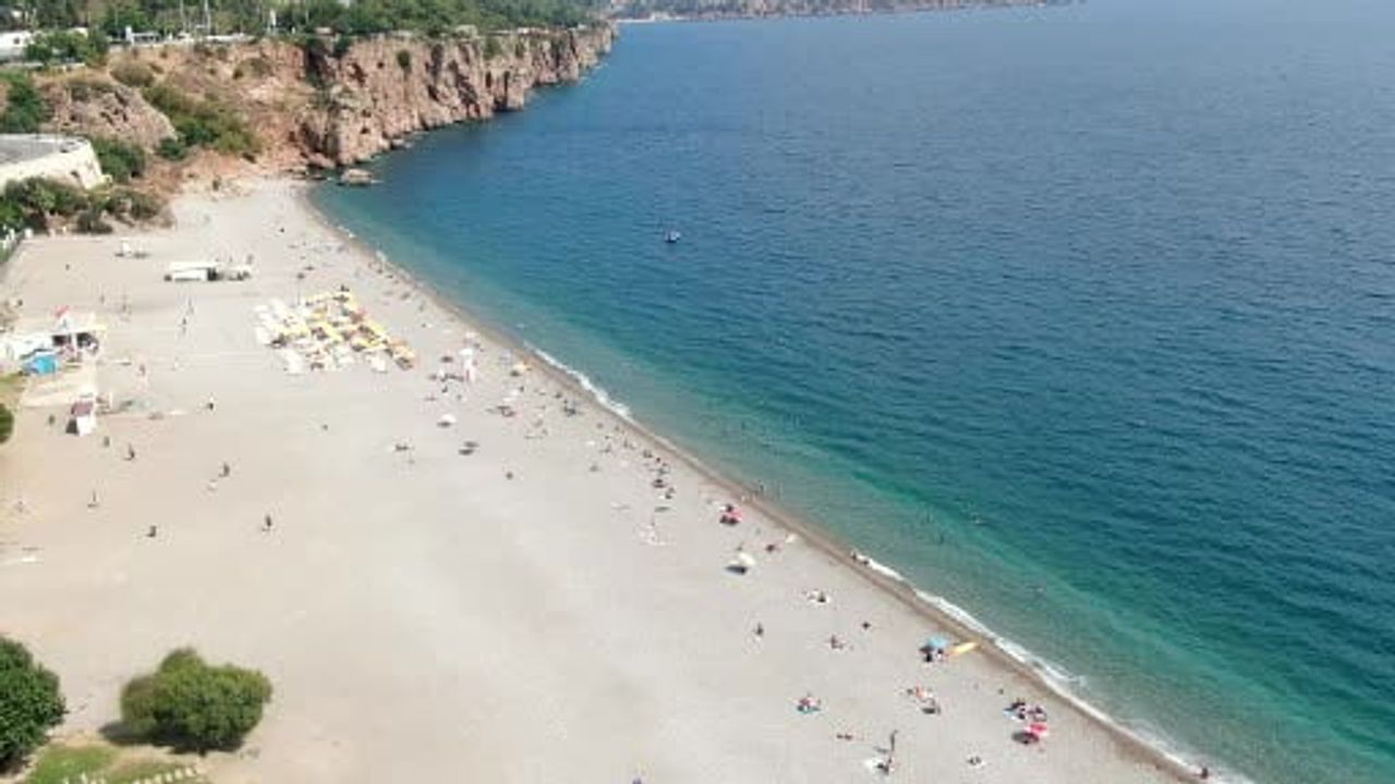 Antalya'da eylül ayında sahiller yazdan kalma sakinliği yaşıyor