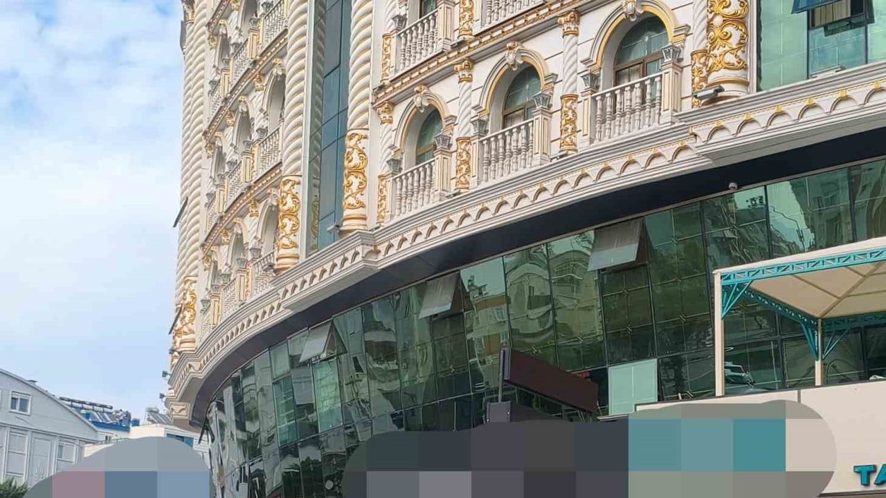 Antalya'da otel koridorunda bulunan turist hayatını kaybetti