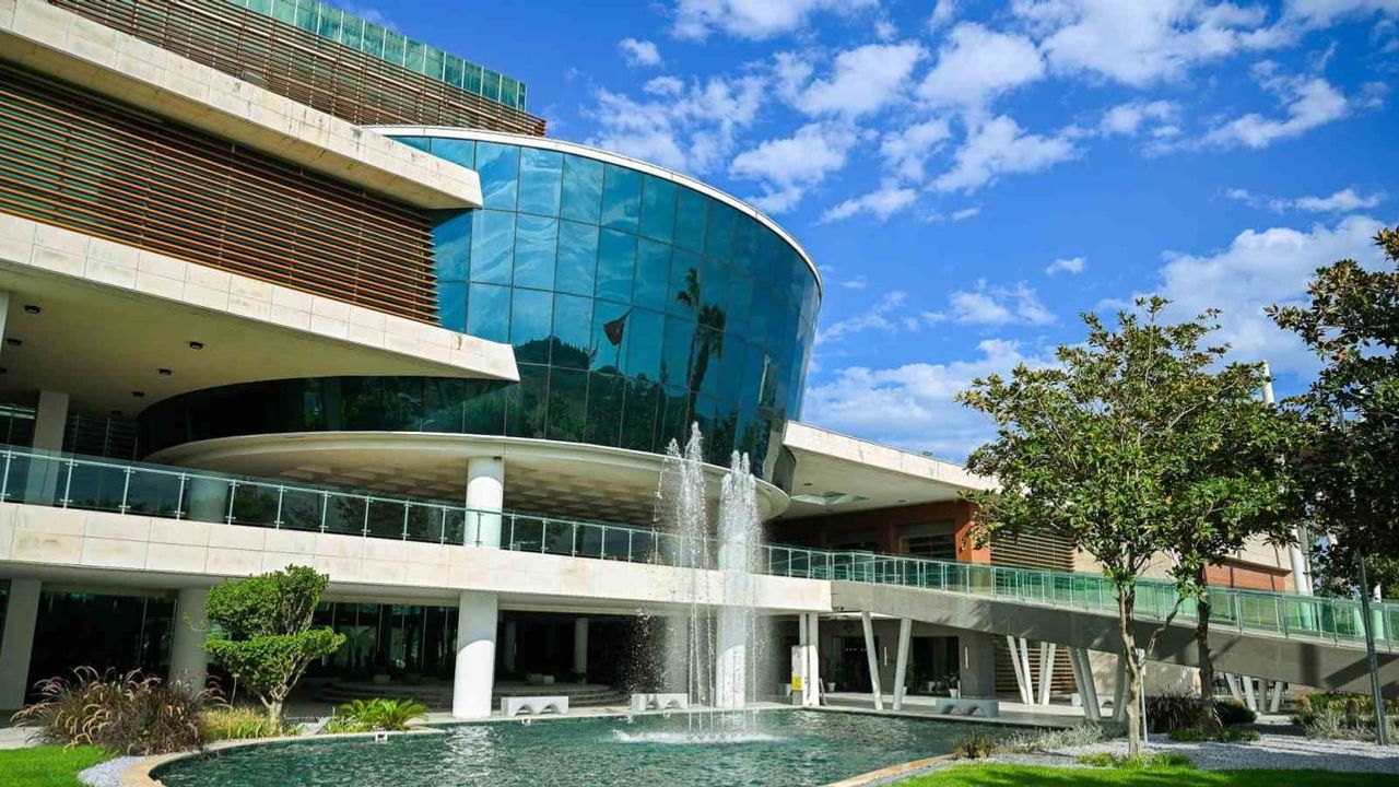 Antalya'da su tasarrufu hedefleyen kurakçıl peyzaj uygulaması