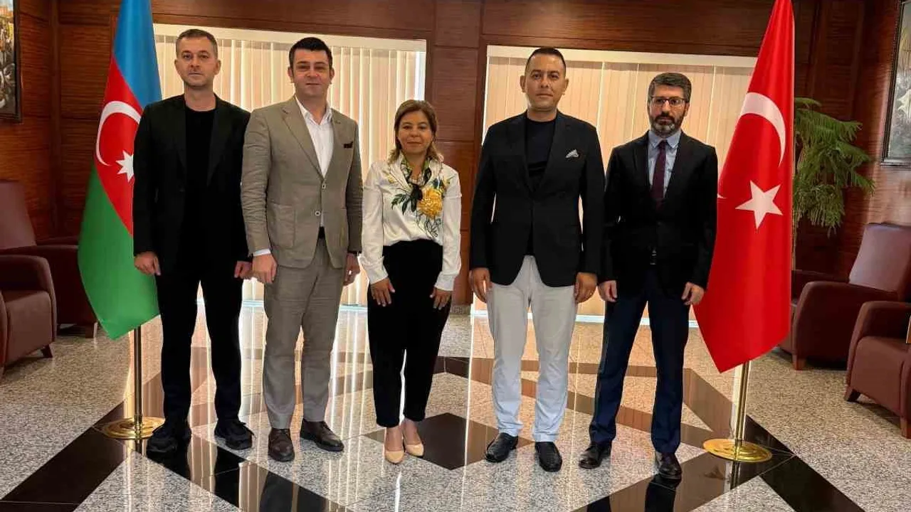 AOSB heyeti Bakü'de yatırım ve sanayi iş birlikleri için temaslarda bulundu