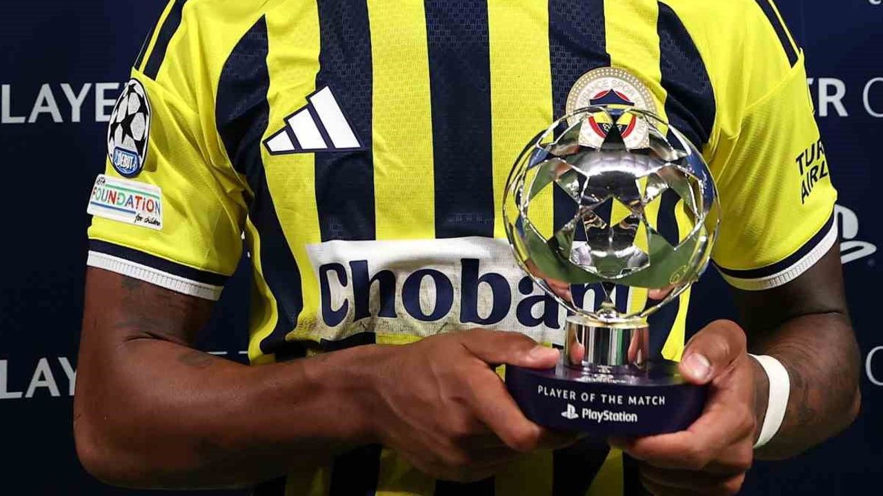 Archie Brown Fenerbahçe-Roma maçının en değerli oyuncusu oldu