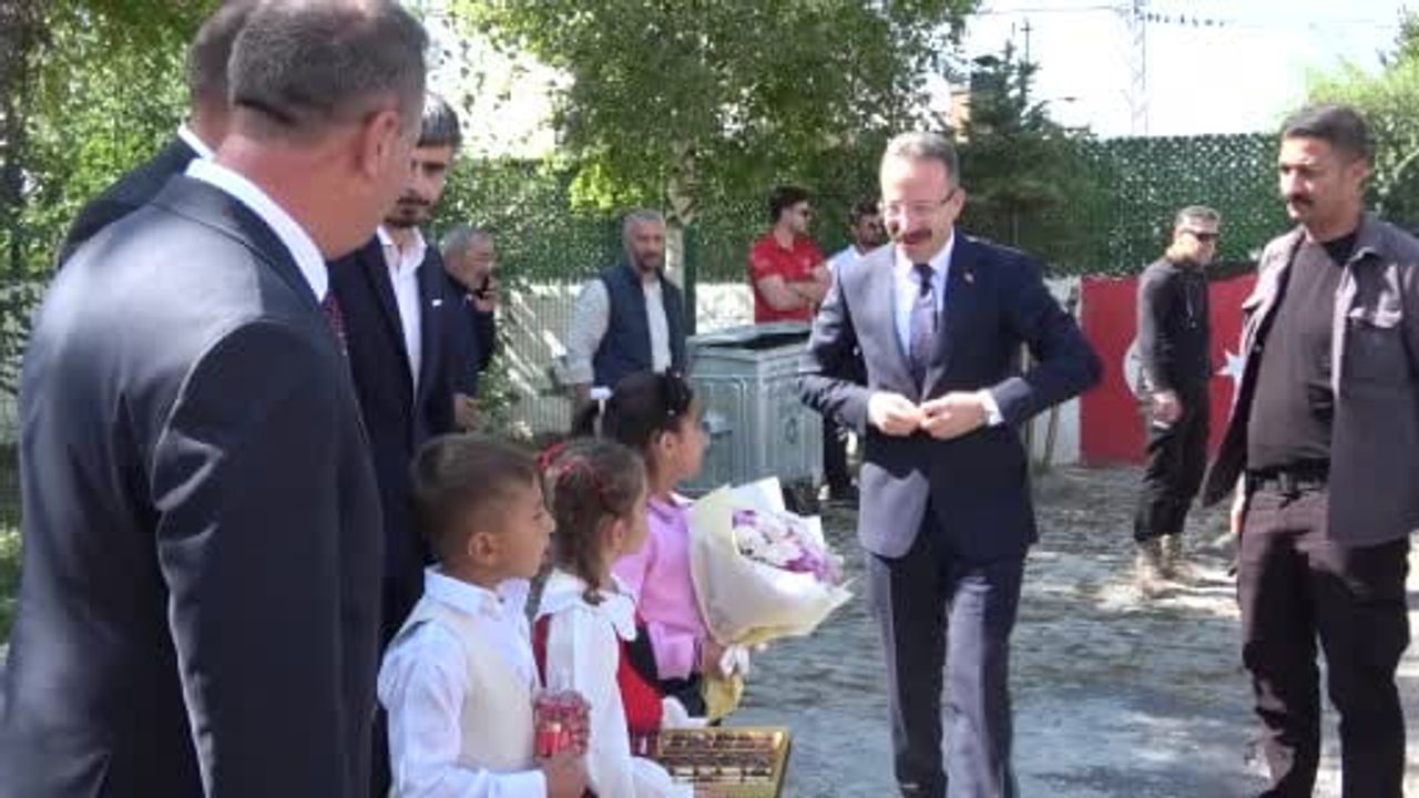 Ardahan'da 2026-2027 eğitim-öğretim yılı törenle başladı