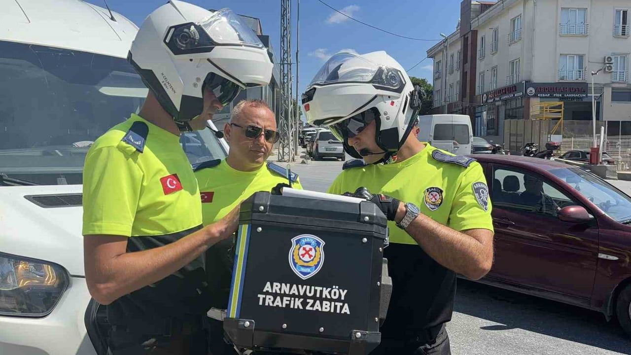 Arnavutköy'de onlarca bozuk balığın çayıra dökülmesi idari para cezası getirdi