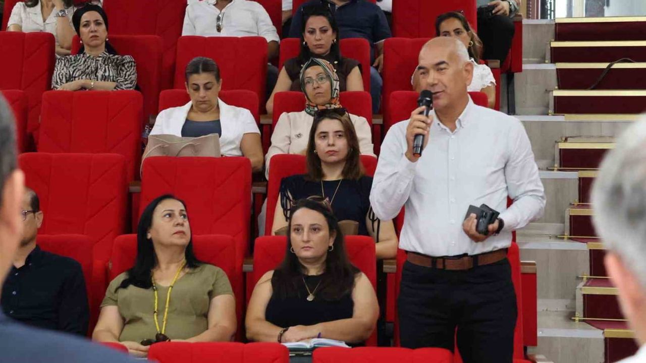 Arsuz’da okul müdürleri yeni eğitim yılı hazırlıklarını değerlendirdi