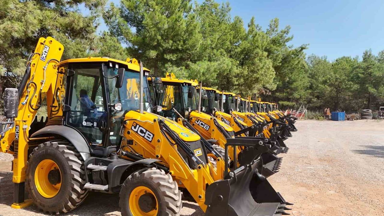 ASAT'tan sahaya takviye: 30 yeni iş makinesiyle hizmet hızlanıyor