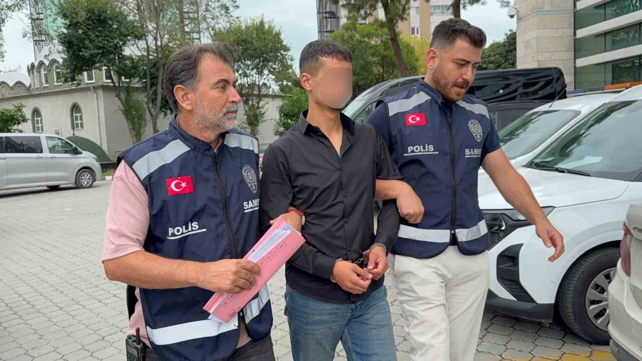 Atakum'da yunus ekiplerinin durdurduğu şahıstan ruhsatsız tabanca çıktı