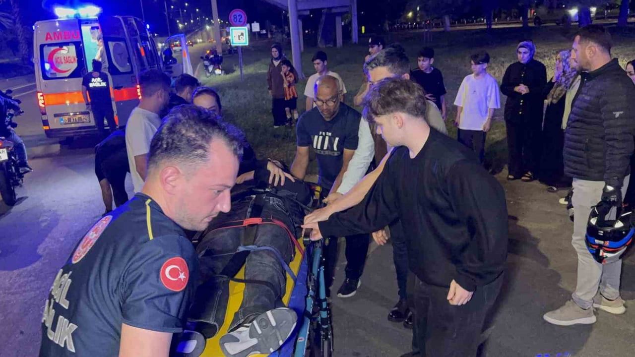 Atatürk Bulvarı'nda zincirleme kaza: iki motosiklet sürücüsü yaralandı