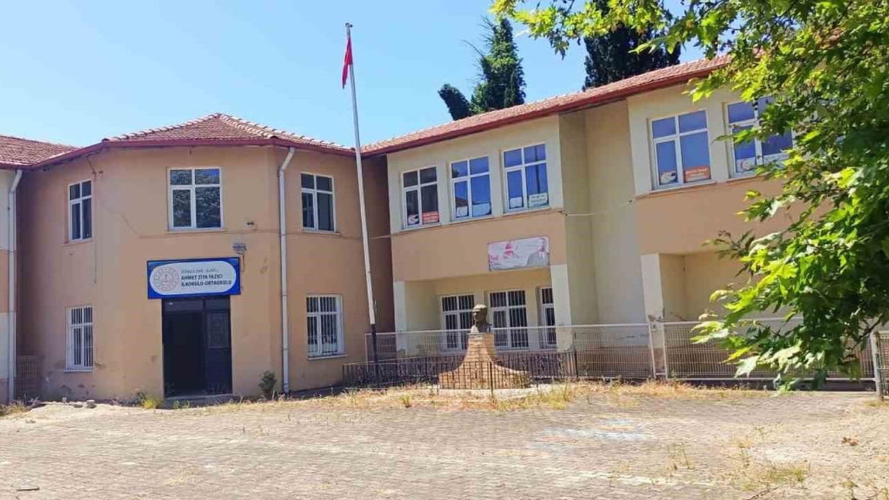 Atıl kalan köy okulu yıkıldı; alan özel eğitim projesine ayrılacak