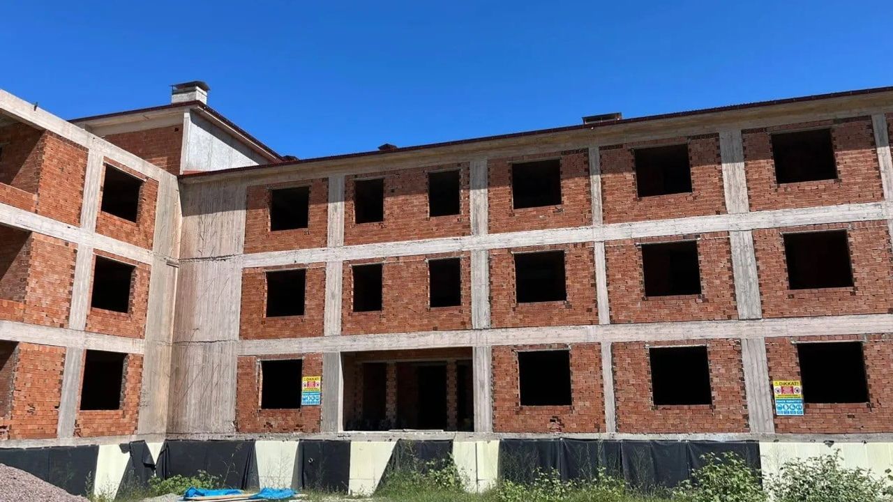 Ayancık'ın yarım huzurevi projesi bakanlık mutabakatıyla tamamlanma yolunda