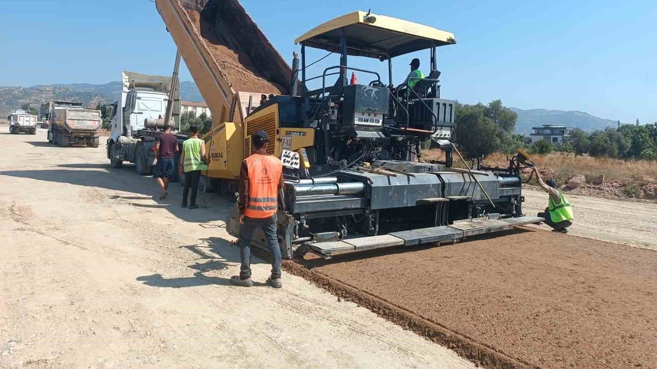 Aydın'da 17 ilçede eş zamanlı yol seferberliği