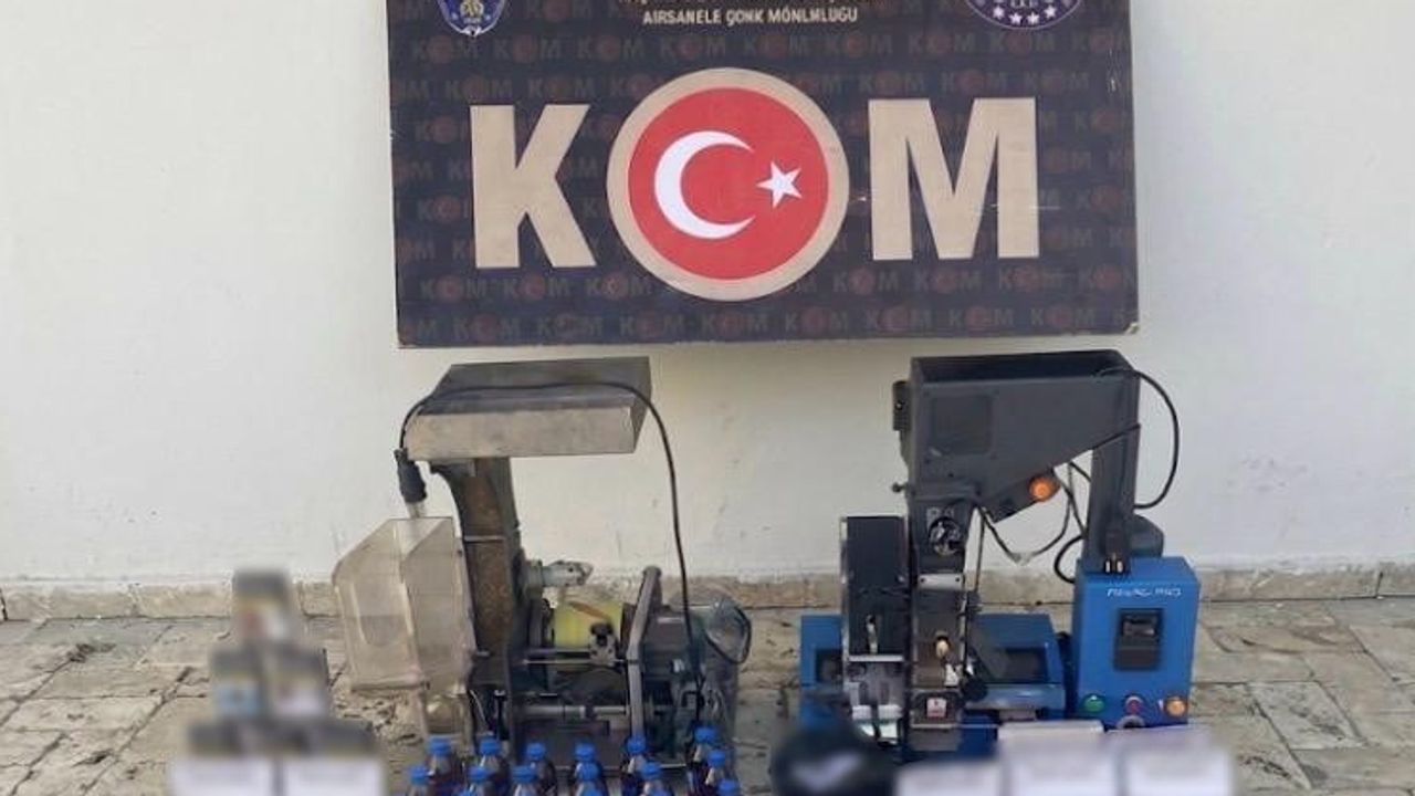 Aydın'da beş adrese şafak baskını: yüz binlerce makaron ve 3 tutuklu