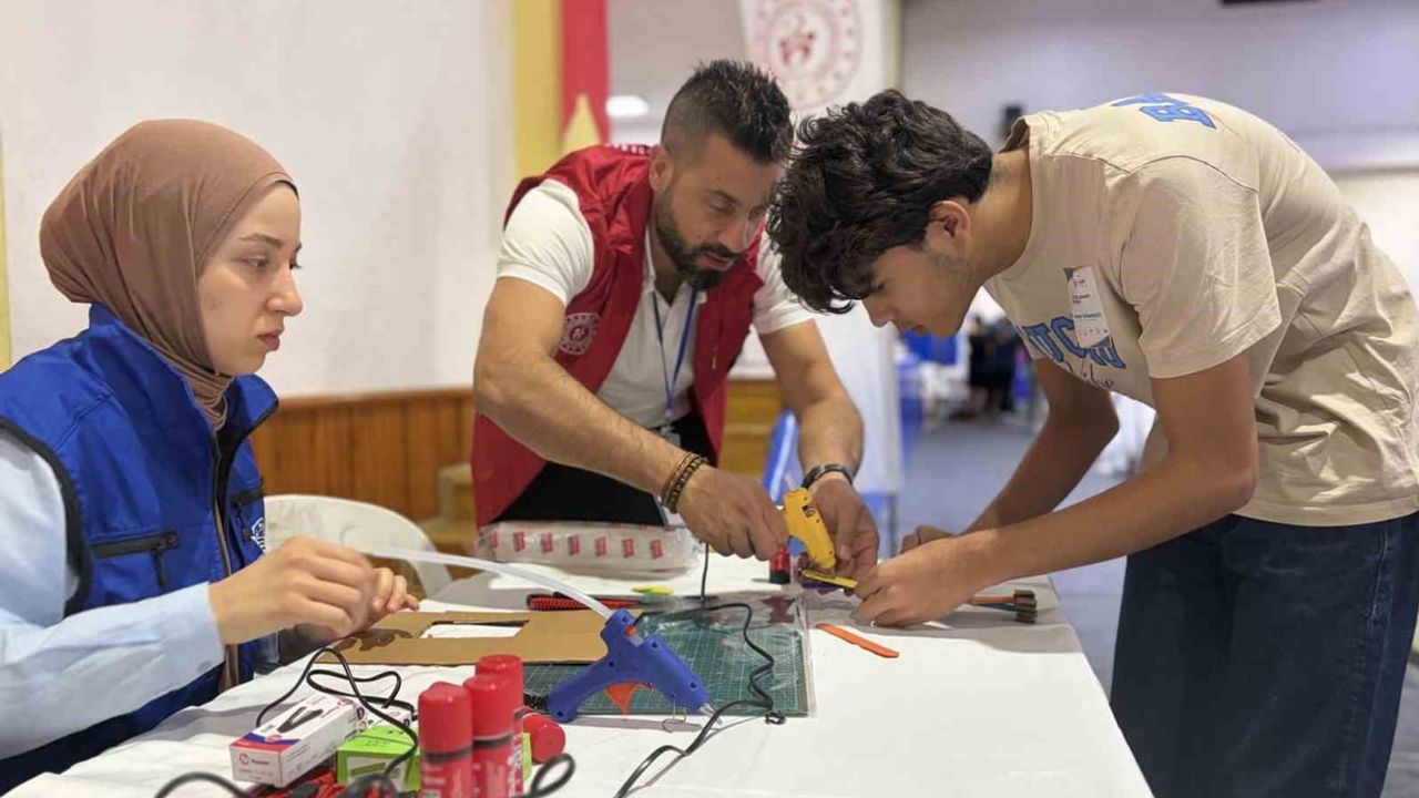 Aydın'da gençler Deneyap'ta yeteneklerini sergiledi: uygulama sınavı tamamlandı