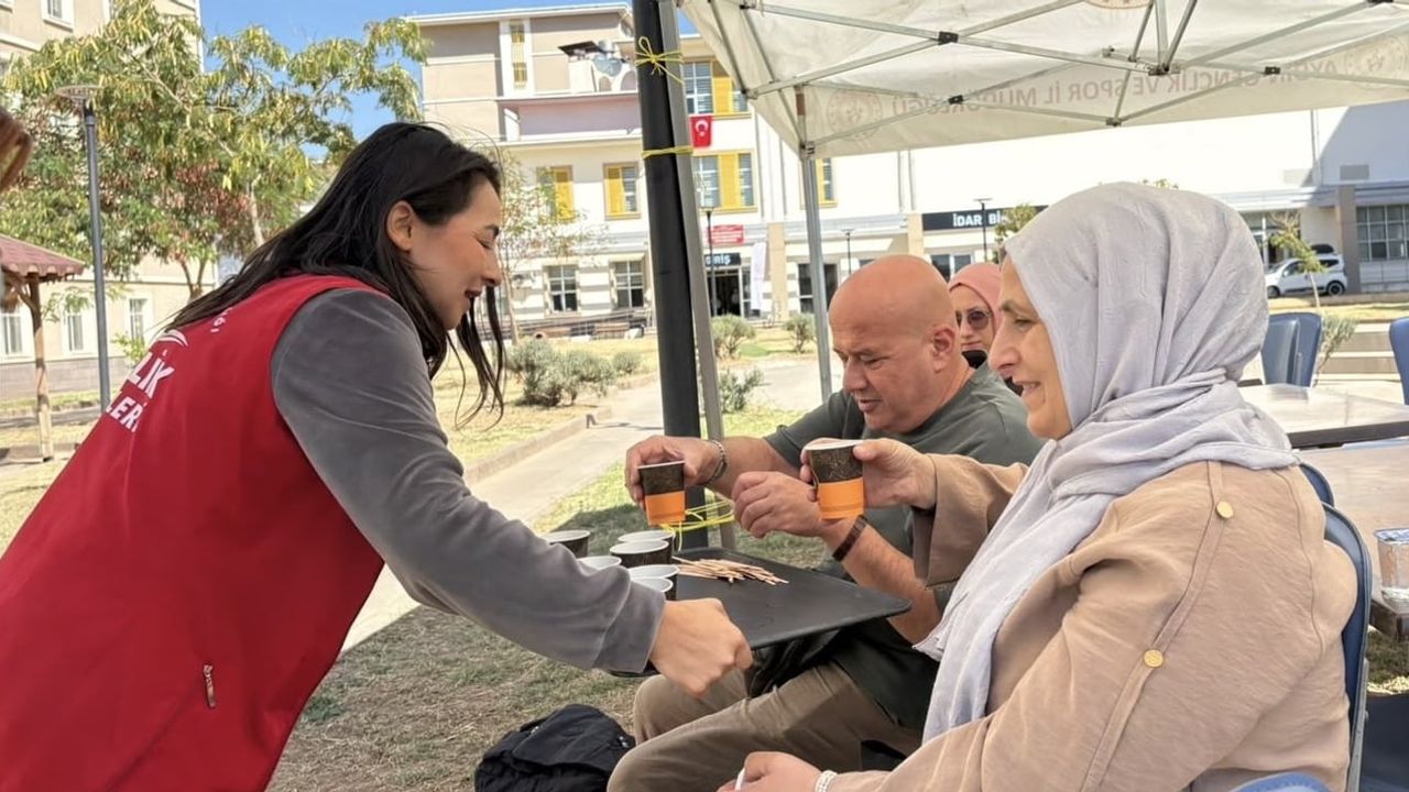 Aydın'da üniversiteye başlayan gençlere karşılama ve rehberlik seferberliği