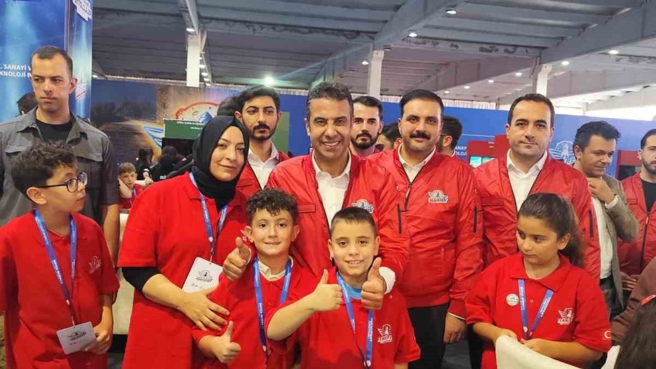Aydınlı öğrencilerin duman avcıları projesi TEKNOFEST finalinde