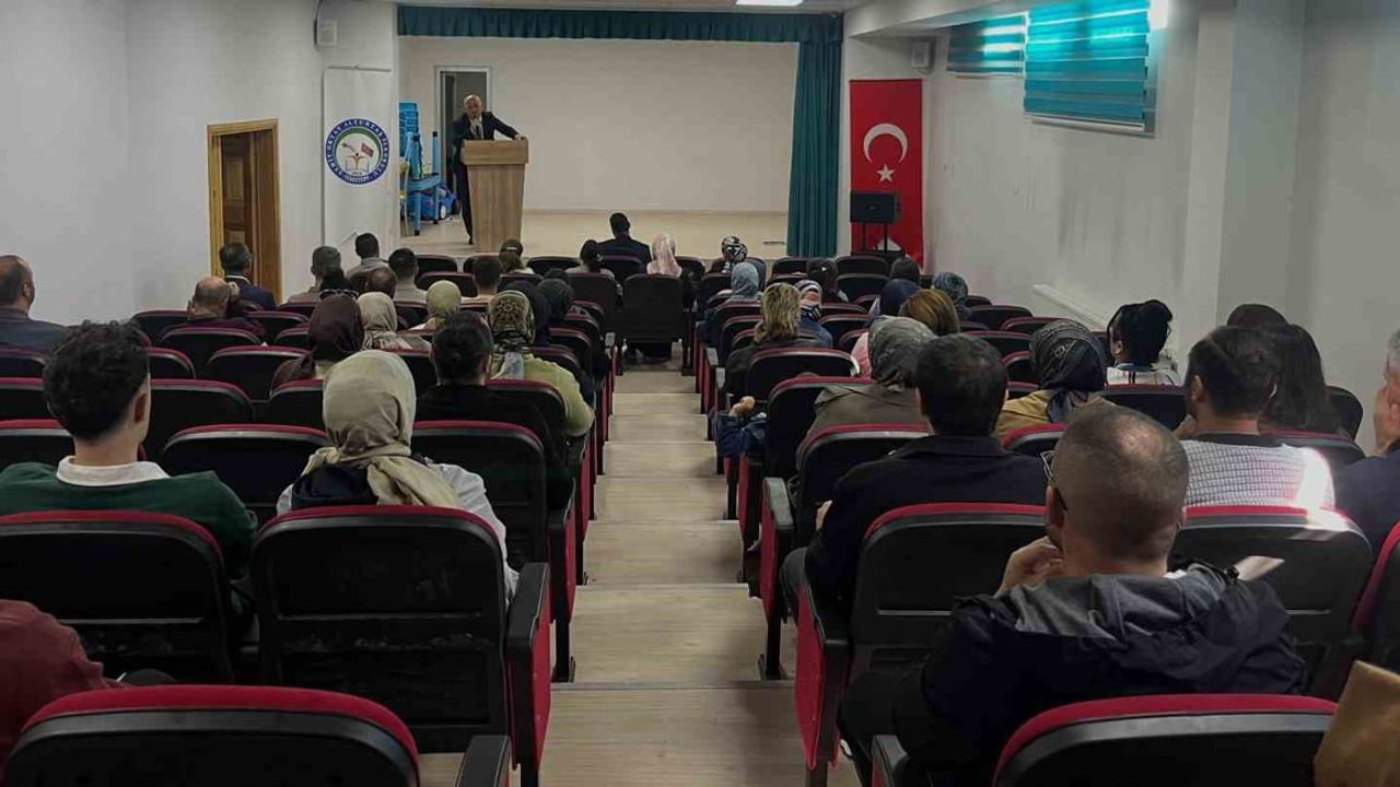 Aydıntepe'de öğretmenler maarif modeliyle yeni eğitim yılına hazırlanıyor