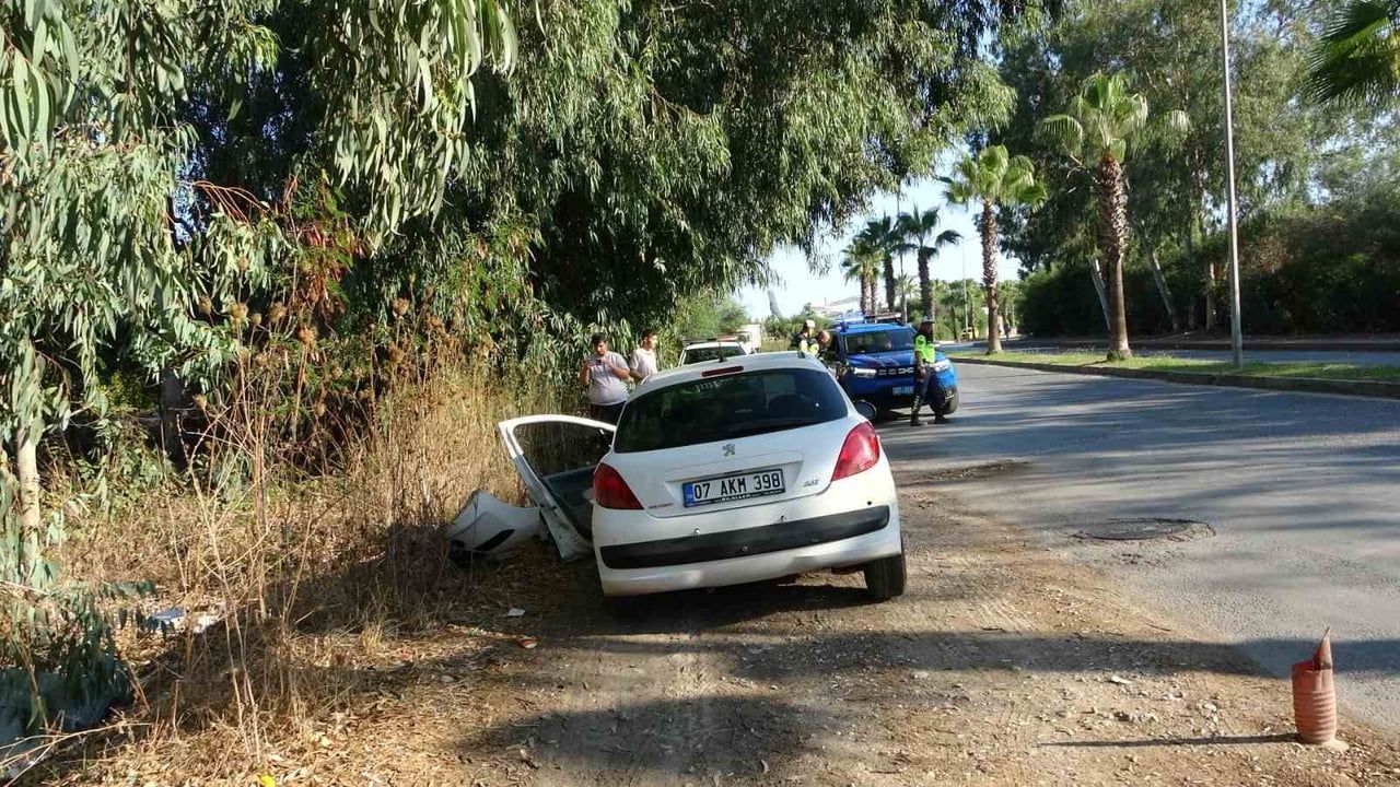 Aynı caddede birkaç dakika arayla iki kaza: üç yaralı