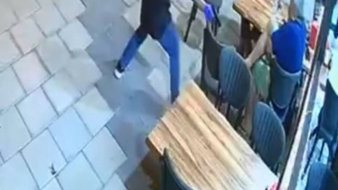 Aynı noktada ikinci silahlı saldırı: kasklı saldırgan iş yerine peş peşe ateş açtı