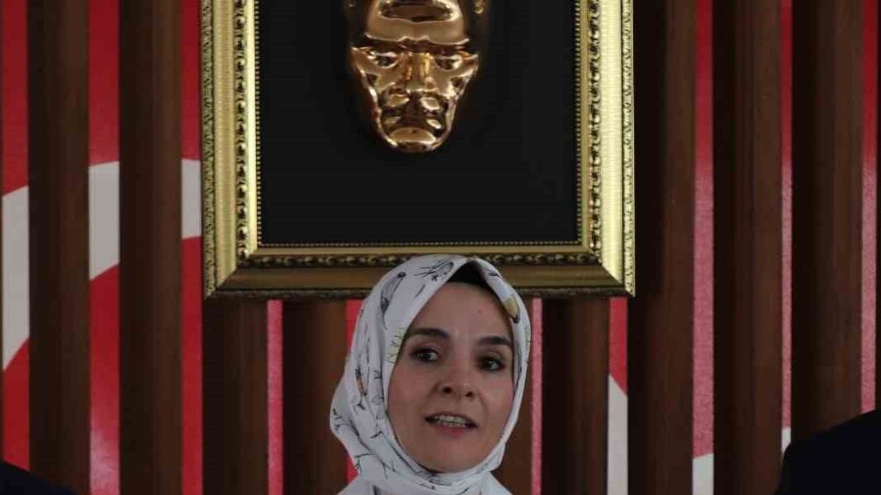 Bakan Göktaş, Denizli ziyaretinde evlilik kredisinden yararlanan çiftin nikahını kıyacak