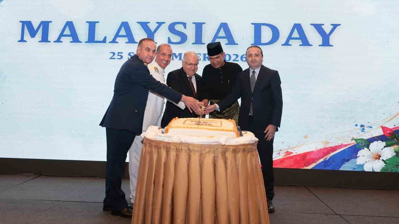 Bakan Güler'den diplomasi mesaisi Ankara'daki Malezya resepsiyonunda
