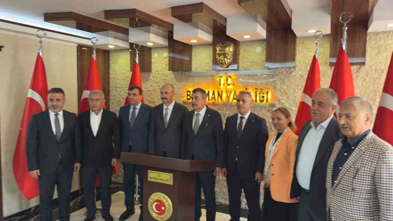 Bakan Tekin'den Batman'da eğitim yatırımlarına inceleme