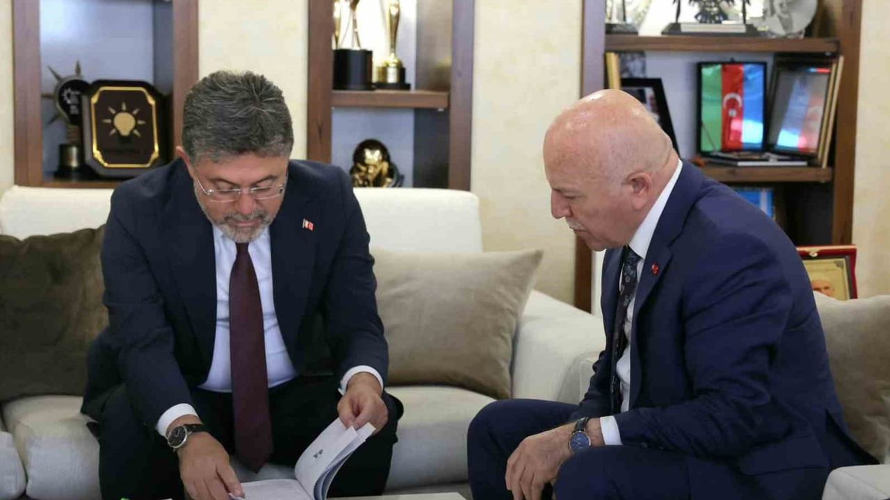 Bakan Yumaklı kırsal destek projeleri ve kurum ziyaretleri için Erzurum'da