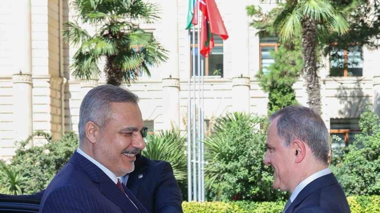 Bakü'de stratejik görüşme: Hakan Fidan ile Ceyhun Bayramov bir araya geldi