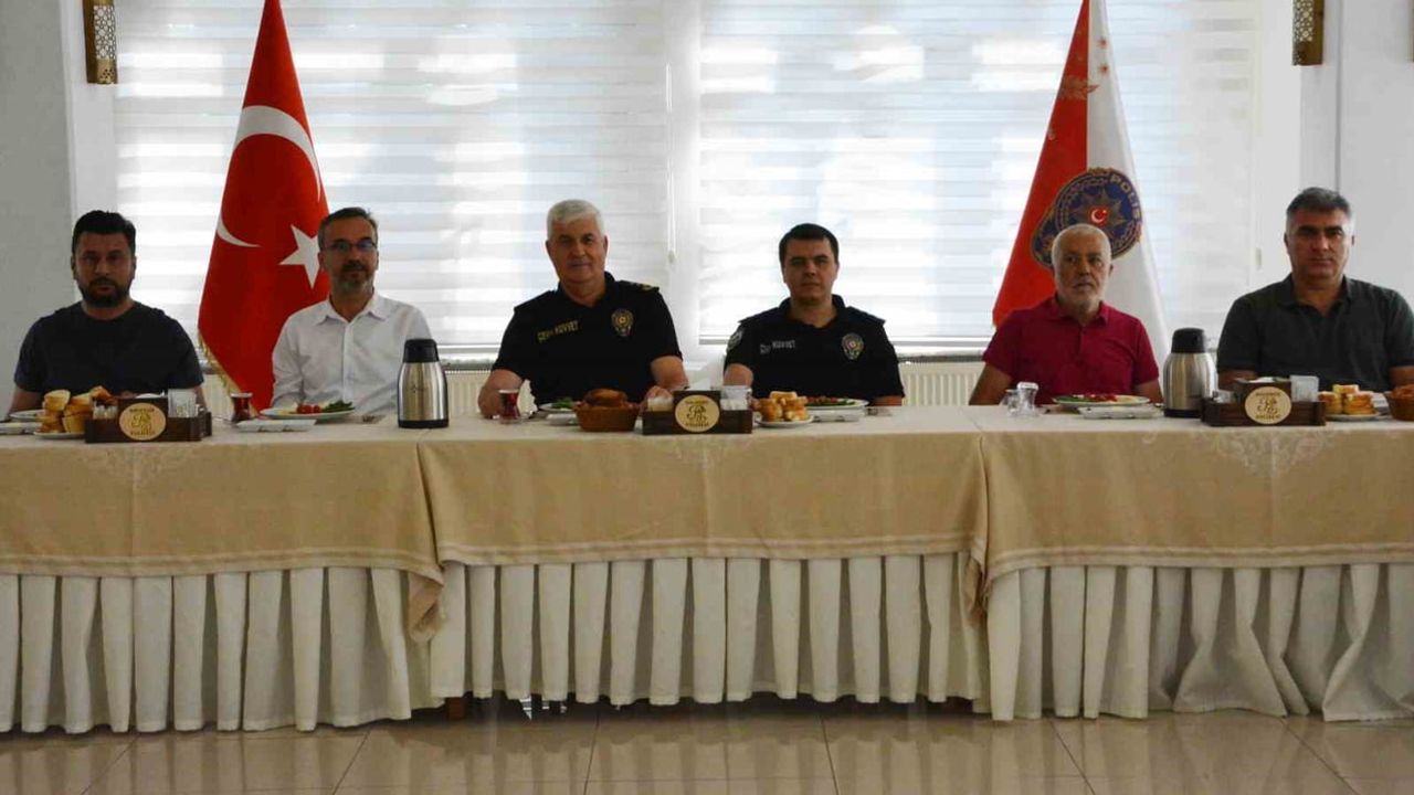 Balıkesir'de stadyum güvenliği vurgusu ve yeni sezona birlik çağrısı