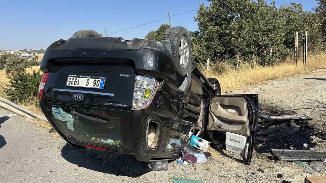 Banaz'da takla atan otomobilin sürücüsü hastanede yaşamını yitirdi