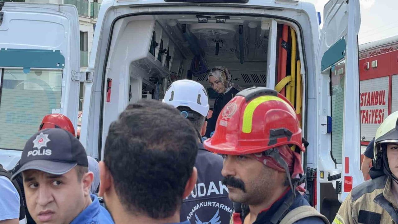 Başakşehir'de istinat duvarı çöktü: 1 işçi hayatını kaybetti