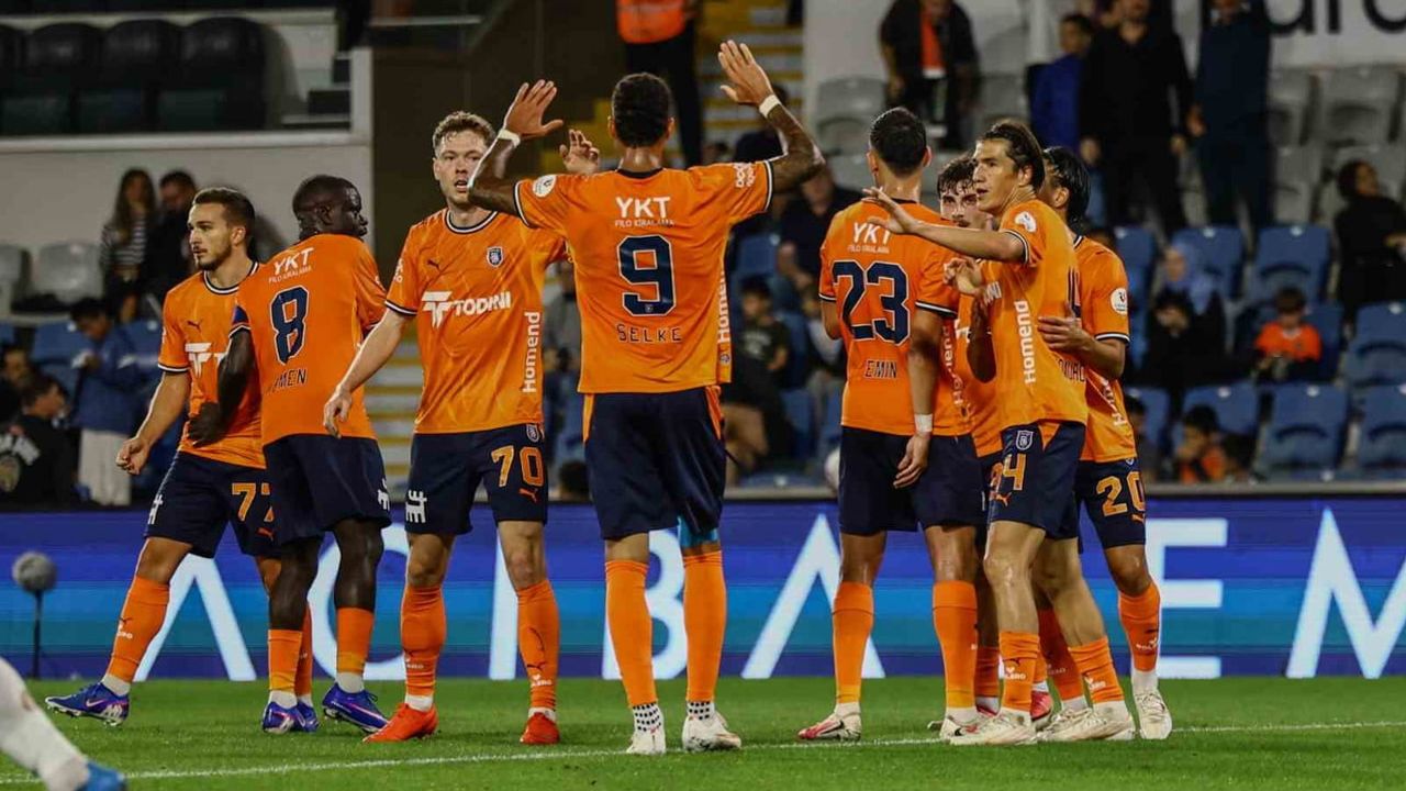 Başakşehir ilk yarıda fırsatları değerlendirdi: Gençlerbirliği karşısında 2-0 önde