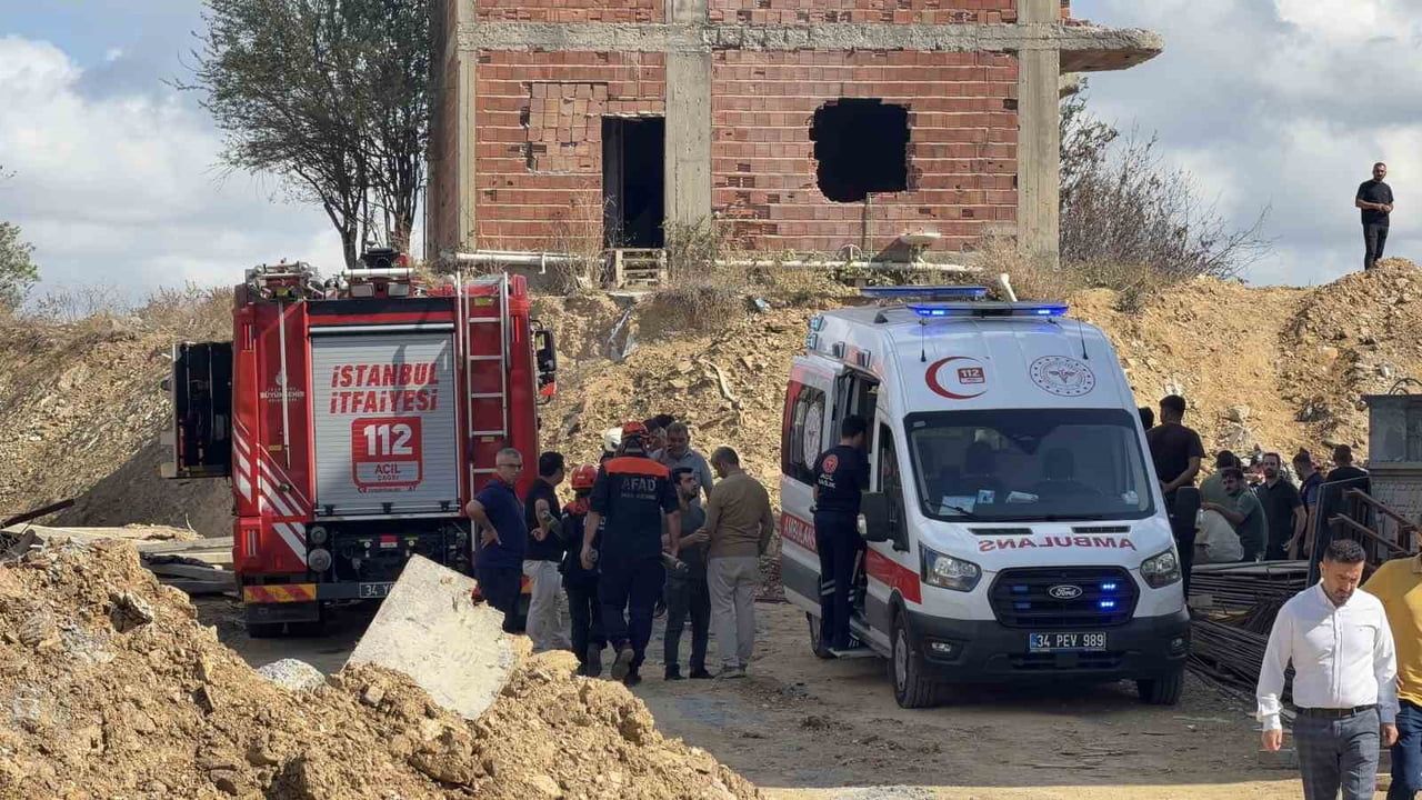 Başakşehir Şamlar Mahallesi'nde kurtarma mücadelesi sürüyor: inşaatta toprak kayması