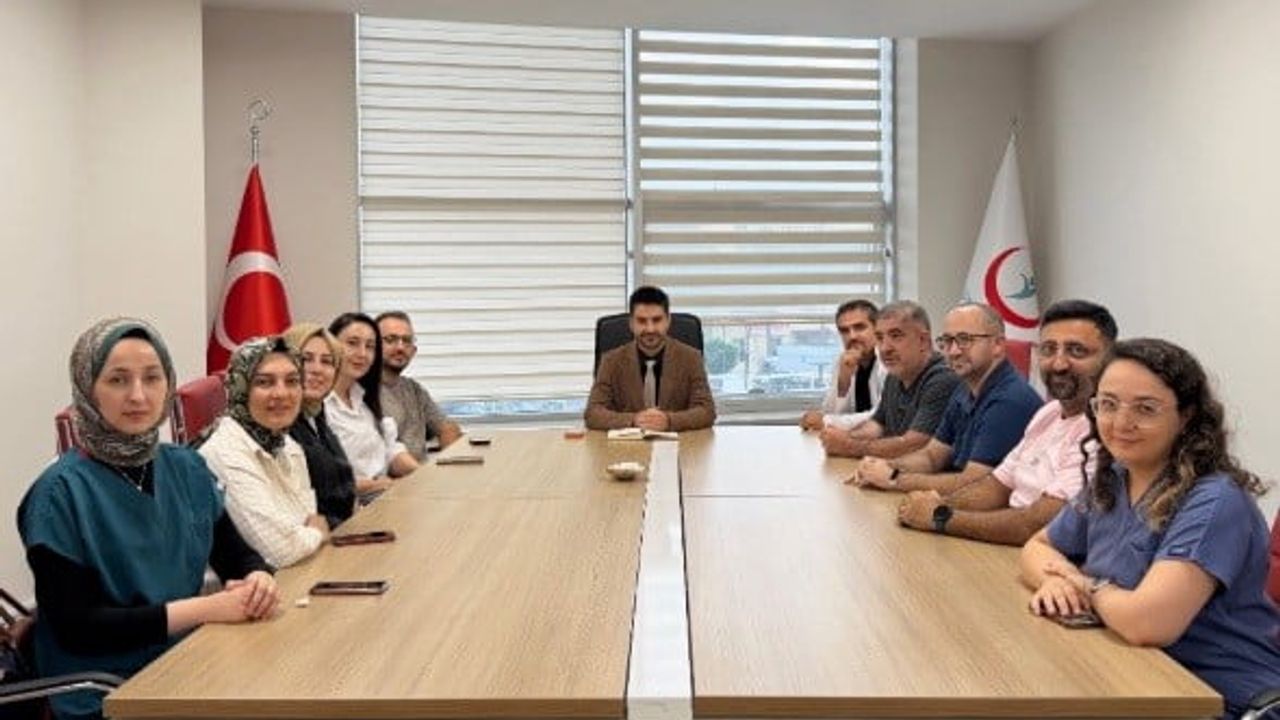 Başhekim anestezi kliniğinde hizmet kalitesini yükseltme istişaresi yaptı