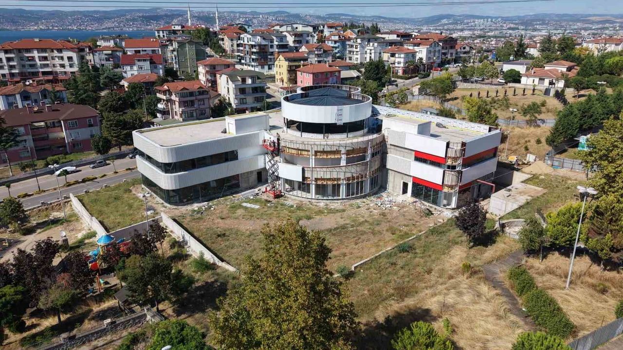 Başiskele’de çocukların keşif ve öğrenme merkezine son rötuşlar yapılıyor