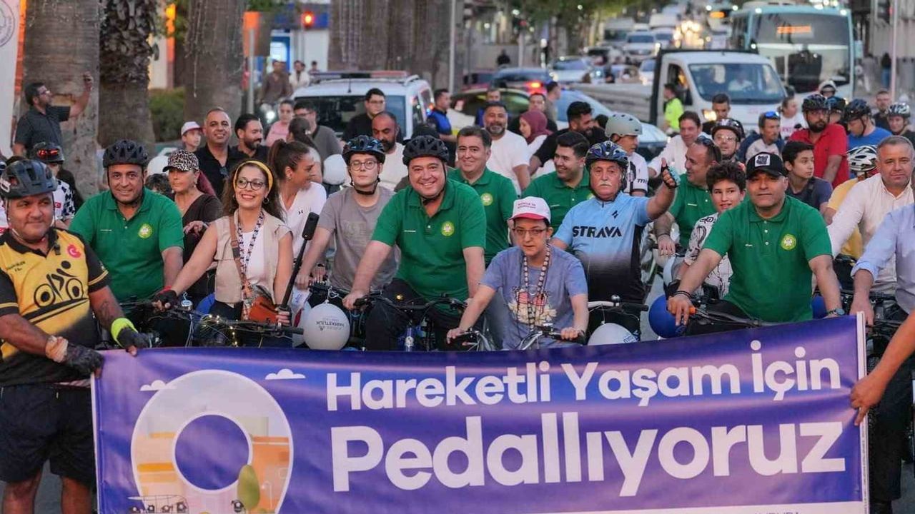 Başkan Dutlulu Manisalılarla pedala bastı, çevre ve sağlık mesajı verdi
