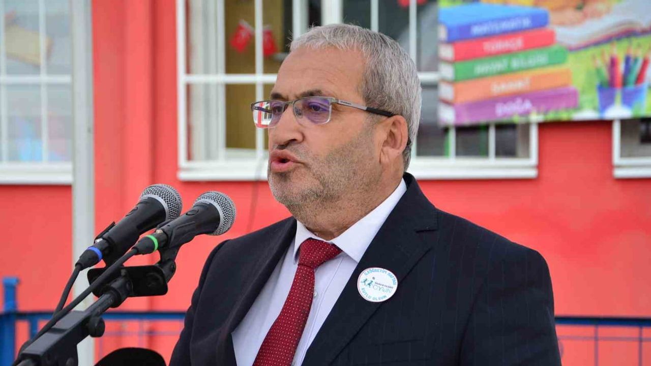 Başkanın mendil kapmaca molasıyla açılan Çorum'da yeni eğitim yılı