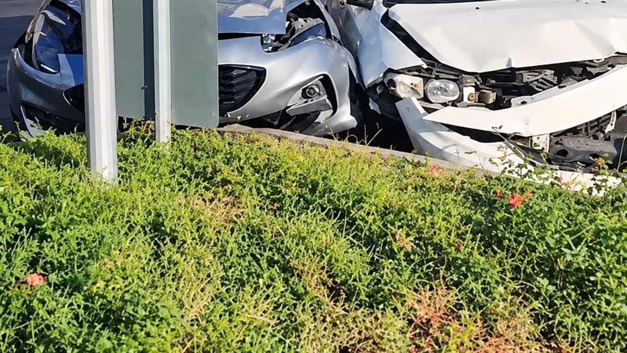 Batman'da kavşakta çarpışma: araçlarda hasar, 1 kişi yaralandı