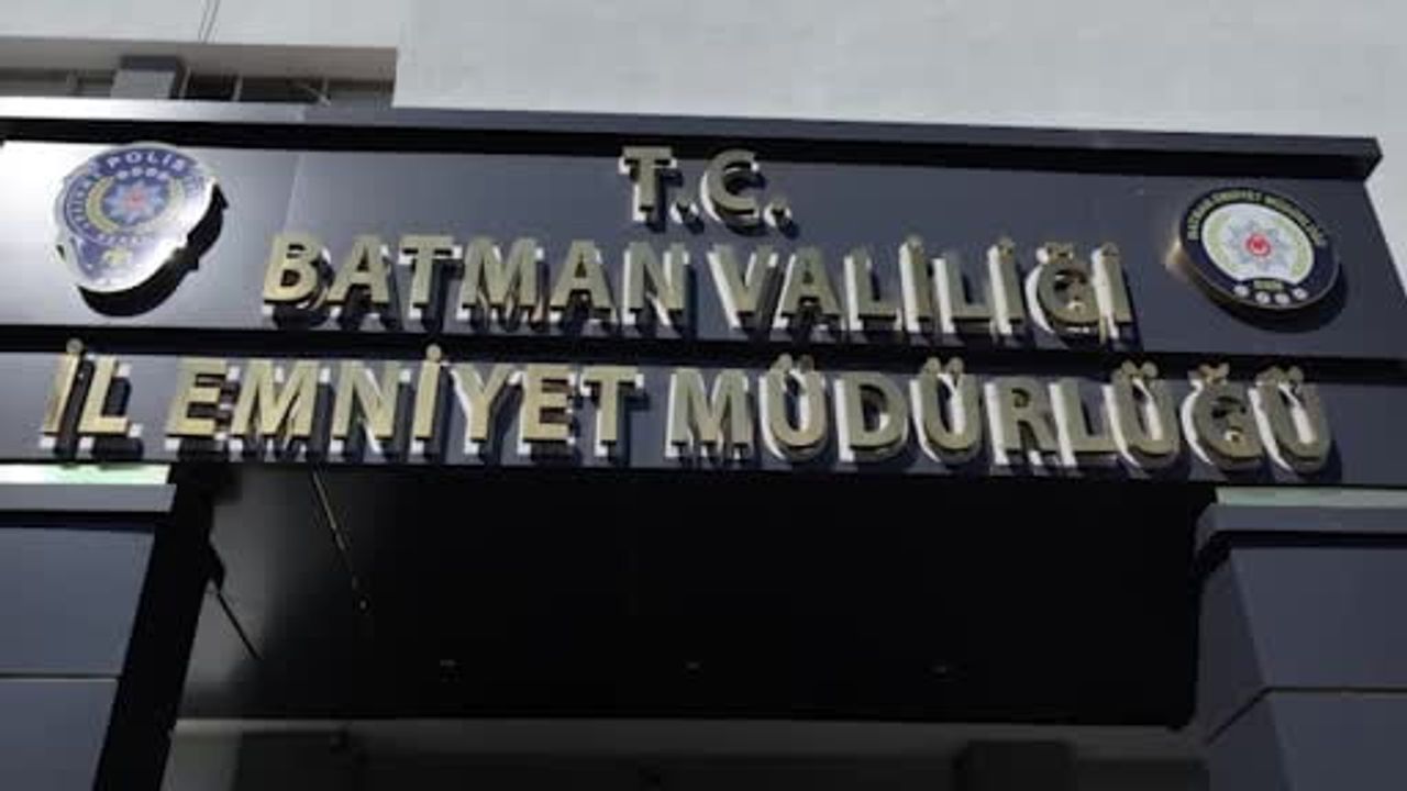 Batman trafiğinde saklanan binler: araçta 18 bin 380 paket kaçak sigara bulundu