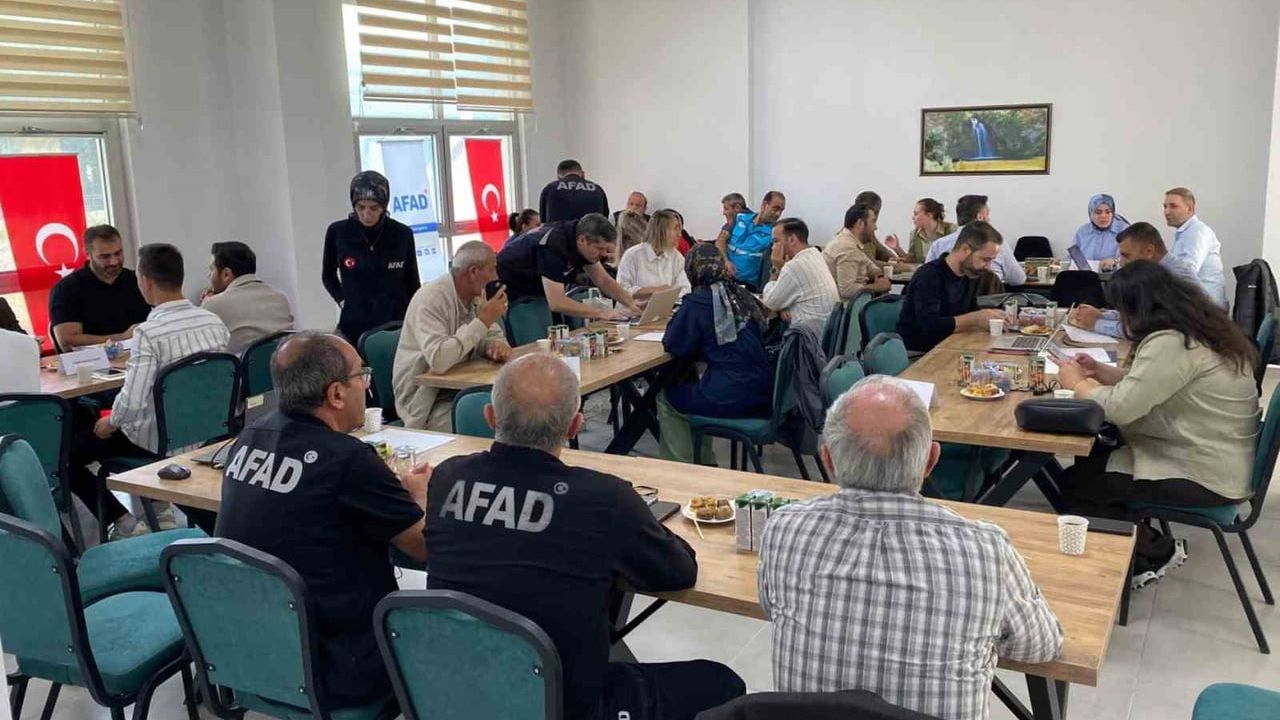 Bayburt'ta 2027 planı için afet riskleri masaya yatırıldı