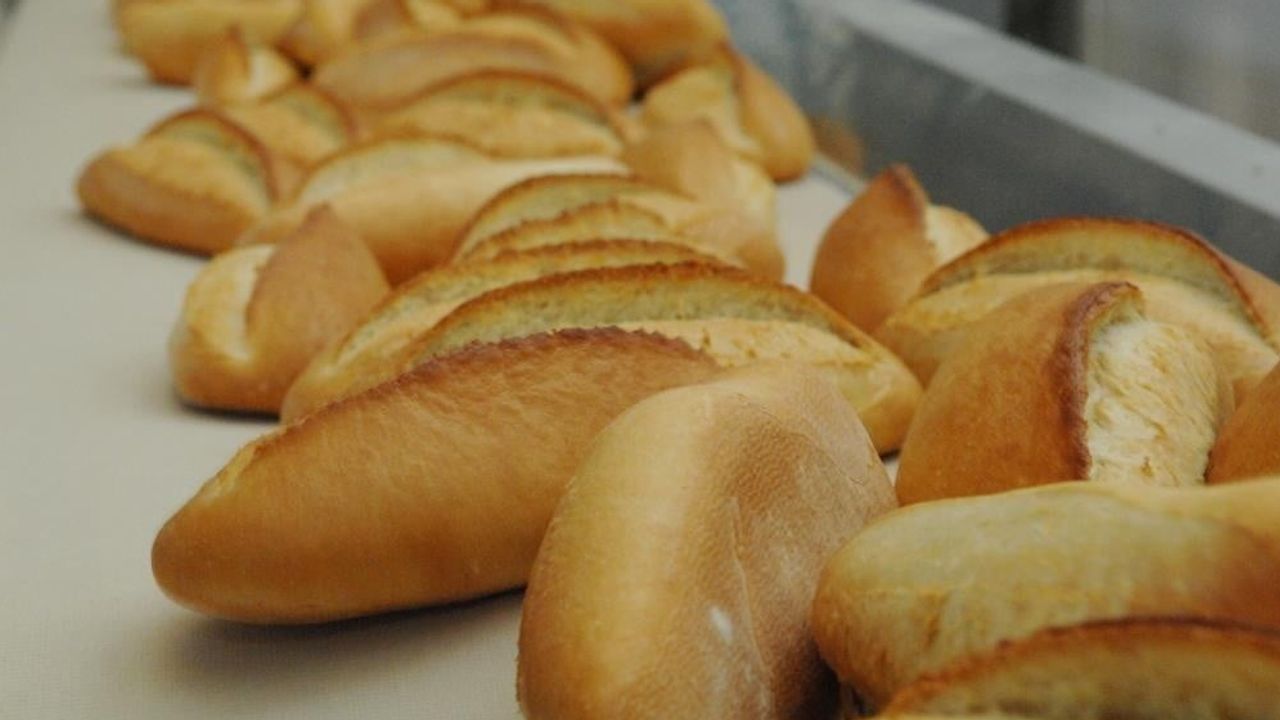Bayburt'ta 230 gram ekmeğe 3 lira zamla yeni tarife yürürlüğe girdi