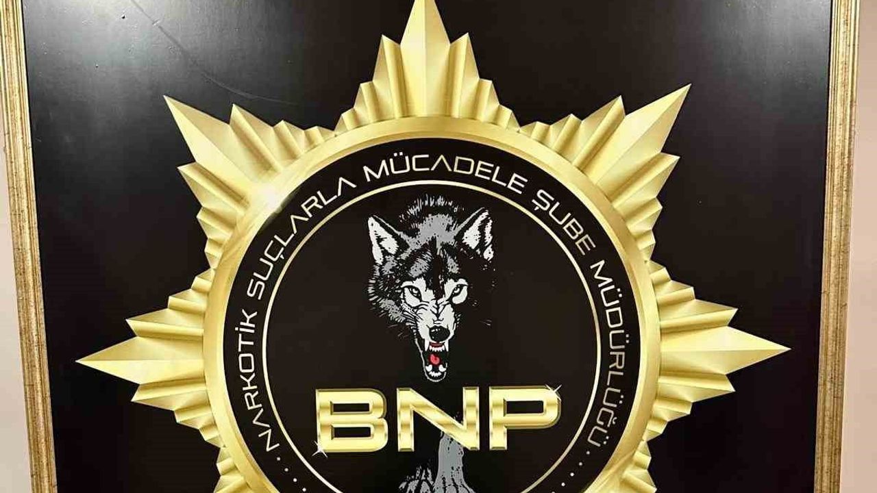 Bayburt'ta takip sonucu 616 gram metamfetamin ele geçirildi, iki zanlı cezaevine gönderildi