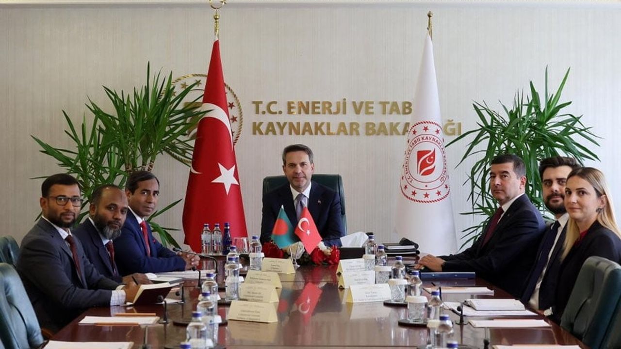 Bayraktar ve Bangladeş büyükelçisi enerji iş birliğini derinleştirme sözü verdi