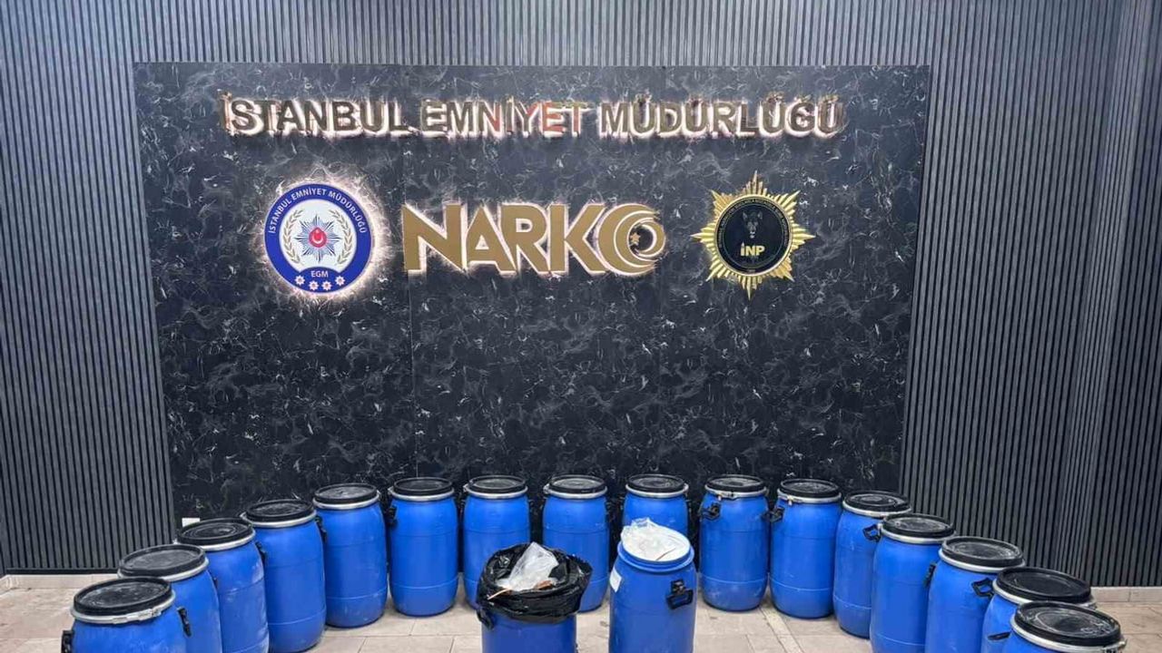 Bayrampaşa'da narkotik baskını: araçta 486 kilo maddeyle 4 kişi yakalandı