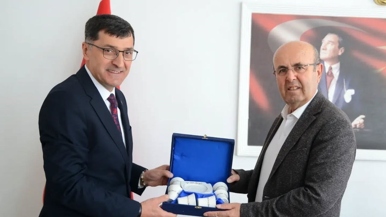 Belediyecilikte iş birliği vurgusu: Kahveci’den Ekicioğlu’na ziyaret