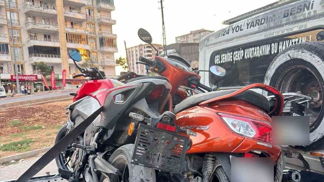 Besni'de okul çevrelerinde sıkı trafik denetimi: 709 bin 631 lira ceza